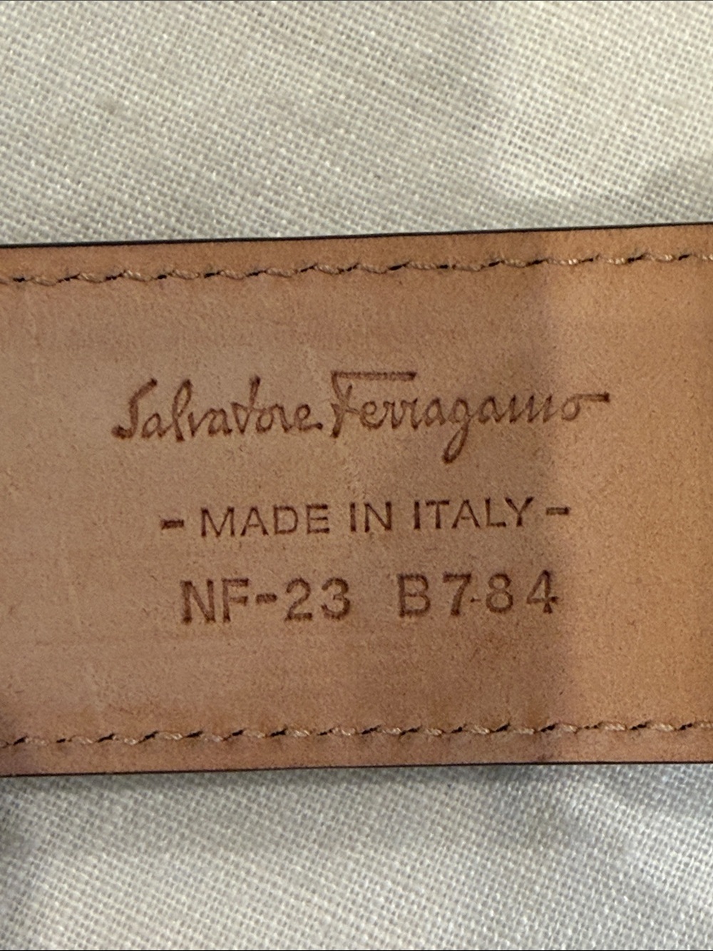 Salvatore Ferragamo Olive Green Leather Belt with Gold Buckle Ring - Picture 3 of 10